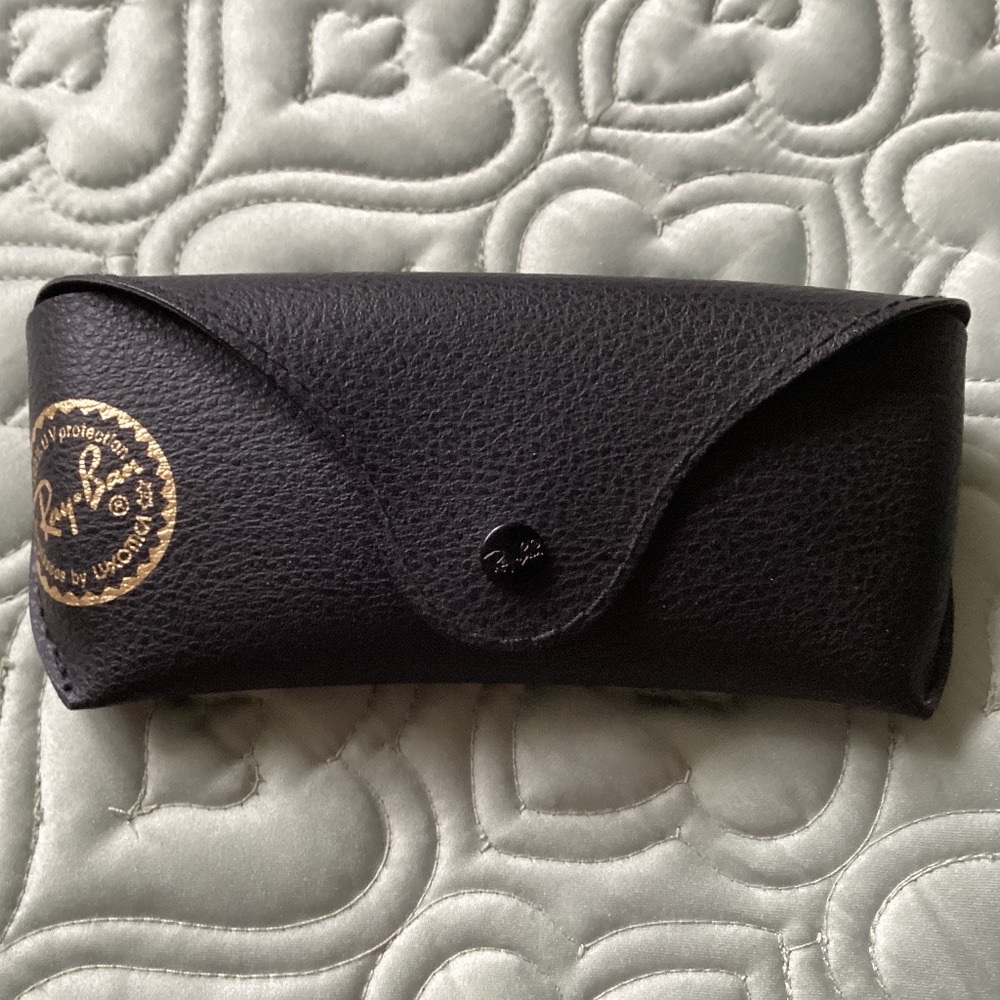 2 Ray Ban cases - Picture 3 of 3